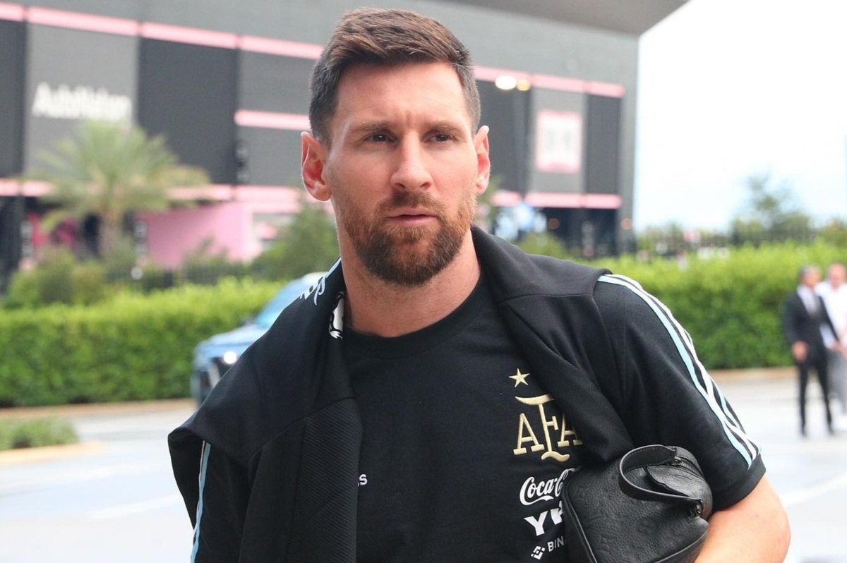 Messi kiếm bộn tiền nhờ ngành thời trang