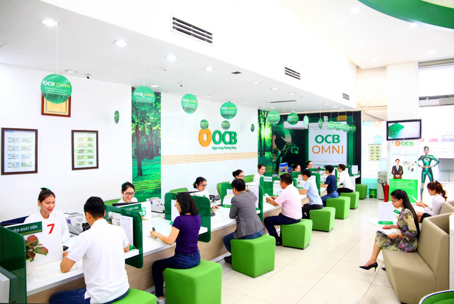 Tin ngân hàng ngày 23/12: Đà Nẵng khuyến cáo hạn chế dùng tiền mặt