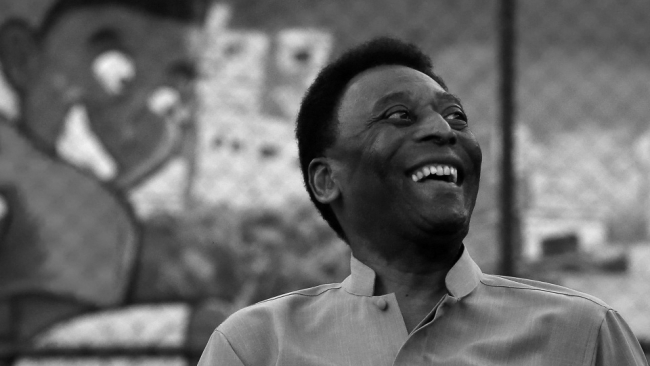 Lý do Pele trở thành biểu tượng Internet dù đã giải nghệ 50 năm