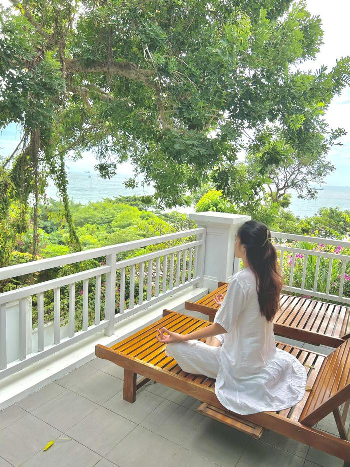 Nam Em đăng vỏn vẹn một c&acirc;u n&oacute;i l&ecirc;n t&acirc;m trạng hiện tại sau loạt thị phi của chồng sắp cưới Ảnh 1