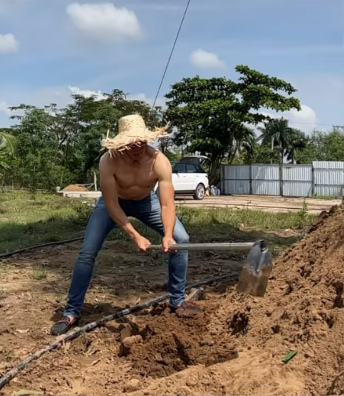 Hậu chia tay H&agrave; Thanh Xu&acirc;n, 'Vua c&aacute; Koi' Thắng Ng&ocirc; ng&agrave;y c&agrave;ng vạm vỡ Ảnh 2