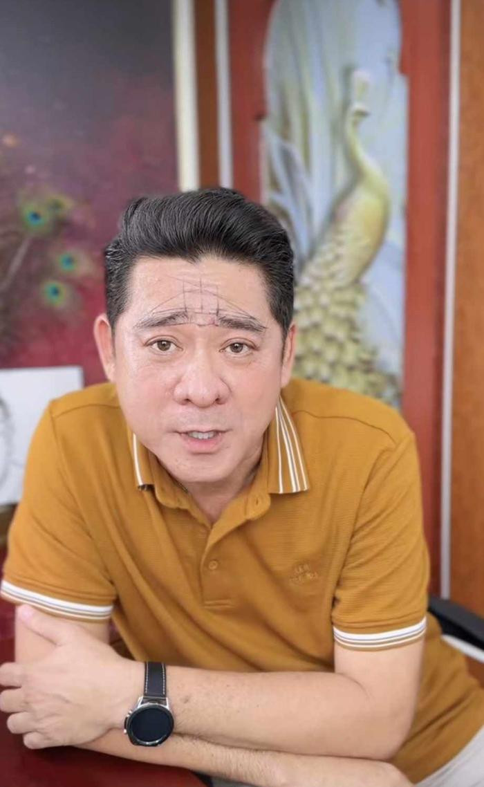 Diễn vi&ecirc;n Huỳnh Anh Tuấn U60 c&ocirc;ng khai 't&acirc;n trang' vẻ ngo&agrave;i, kết quả ra sao so với MC Thanh Bạch? Ảnh 1