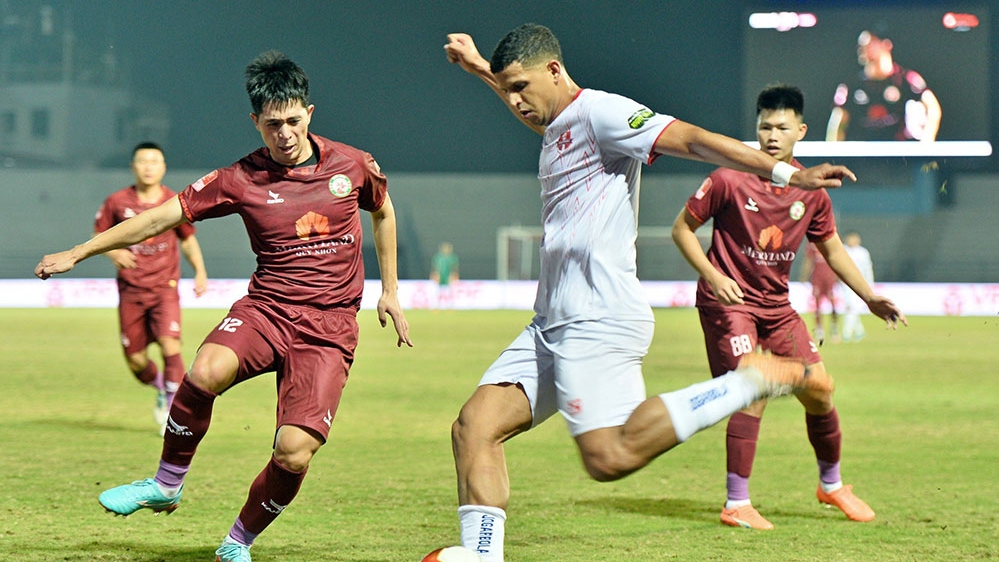 Đình Trọng trở lại đội tuyển Việt Nam, cạnh tranh suất dự Asian Cup