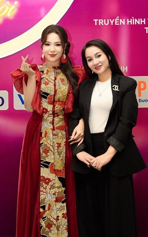 Tiết lộ hai người thầy đặc biệt của ca sĩ Minh Phương Tiết lộ hai người thầy đặc biệt của ca sĩ Minh Phương