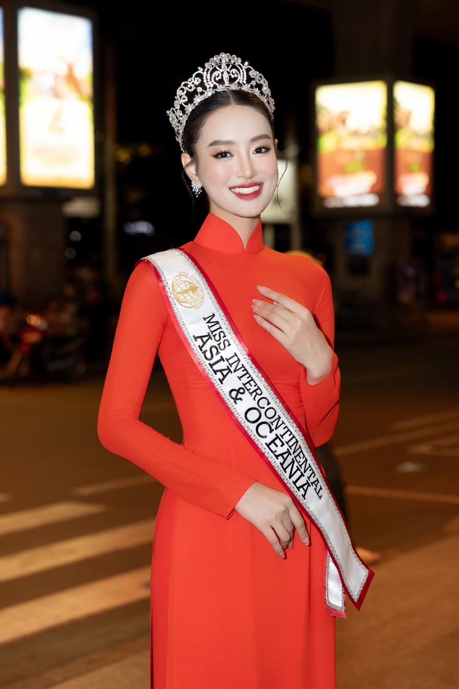 Á hậu 3 Miss Intercontinental 2024 Khánh Linh rạng rỡ về nước