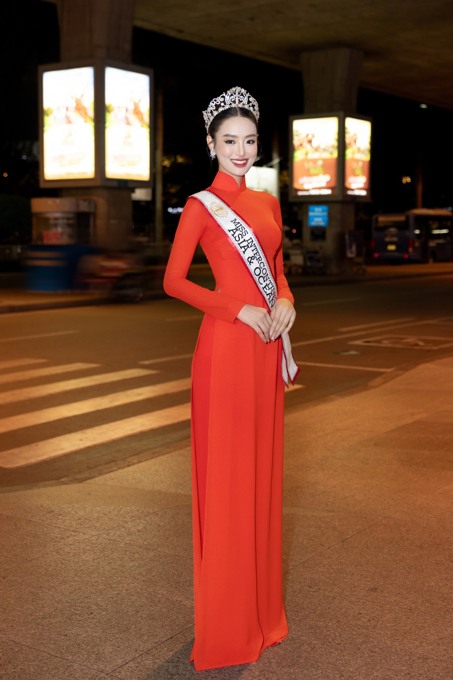 Á hậu 3 Miss Intercontinental 2024 Khánh Linh rạng rỡ về nước