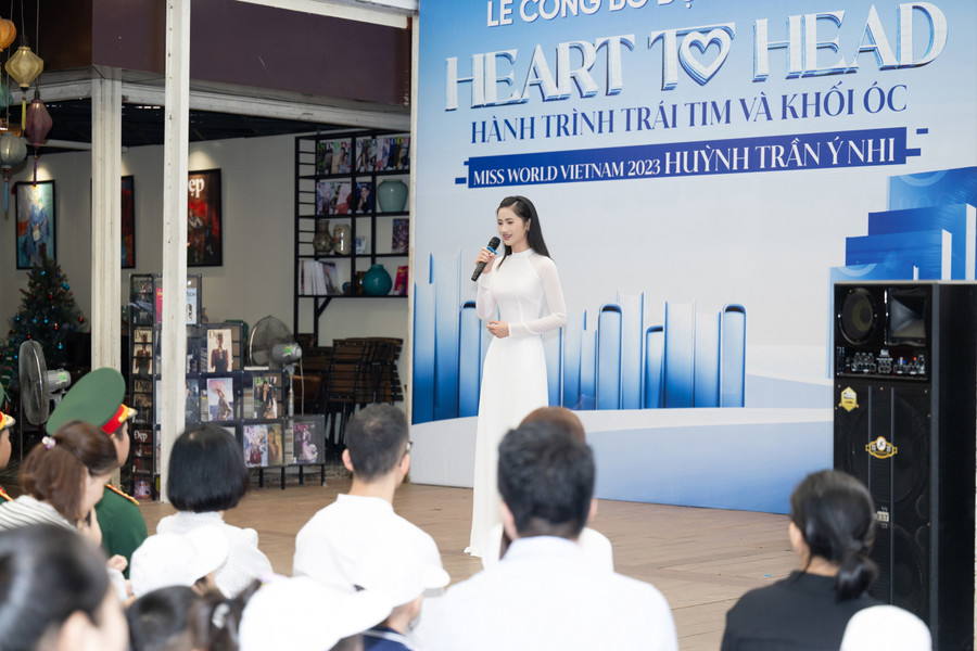 Hoa hậu Ý Nhi mang 'Heart To Head' đến Miss World