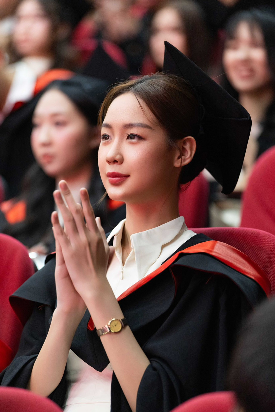 Hoa hậu Bảo Ngọc khẳng định sức mạnh của tri thức, xuất sắc tốt nghiệp loại giỏi Hoa hậu Bảo Ngọc khẳng định sức mạnh của tri thức, xuất sắc tốt nghiệp loại giỏi