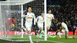 Liverpool lại rơi điểm vì thủng lưới cuối trận