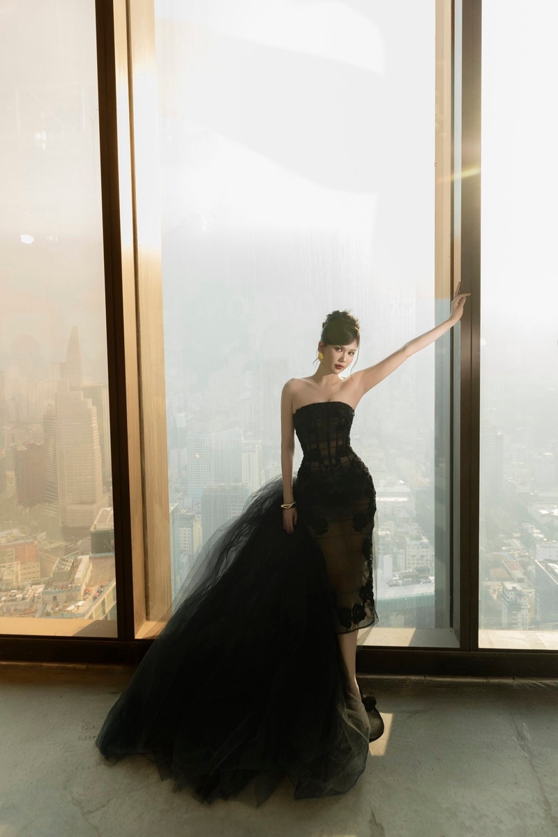 Ngọc Trinh gây bão với làn da trắng phát sáng, body cực phẩm Ngọc Trinh gây bão với làn da trắng phát sáng, body cực phẩm