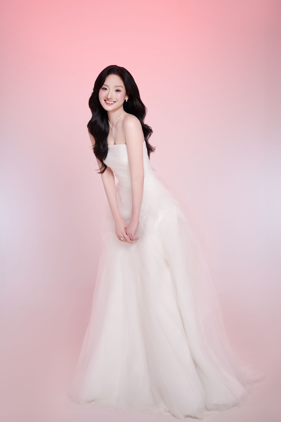 Á hậu 1 Hoa hậu Quốc gia Việt Nam 2024 chạm ngõ điện ảnh ở tuổi 25 Á hậu 1 Hoa hậu Quốc gia Việt Nam 2024 chạm ngõ điện ảnh ở tuổi 25