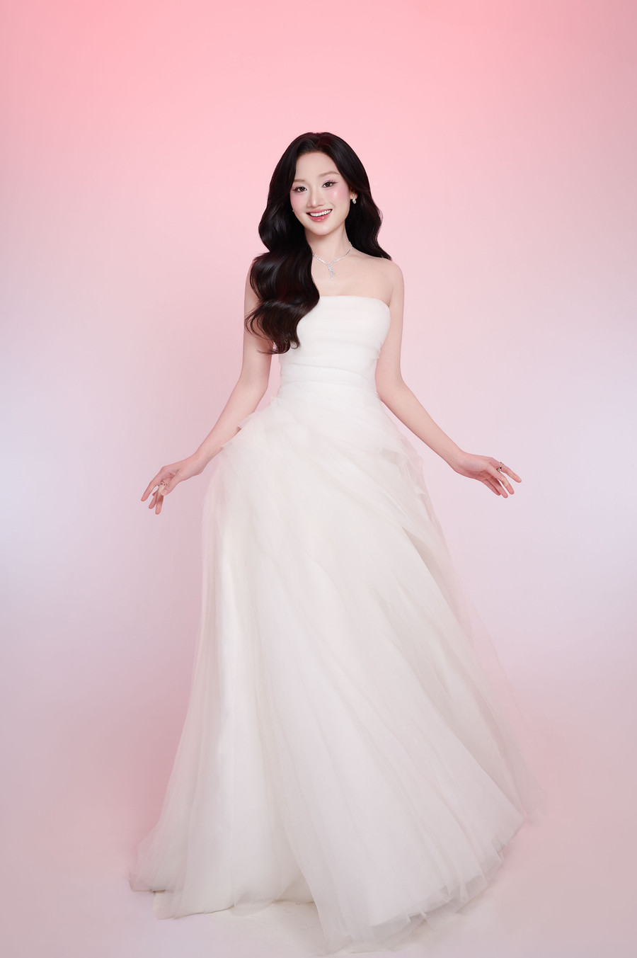 Á hậu 1 Hoa hậu Quốc gia Việt Nam 2024 chạm ngõ điện ảnh ở tuổi 25 Á hậu 1 Hoa hậu Quốc gia Việt Nam 2024 chạm ngõ điện ảnh ở tuổi 25