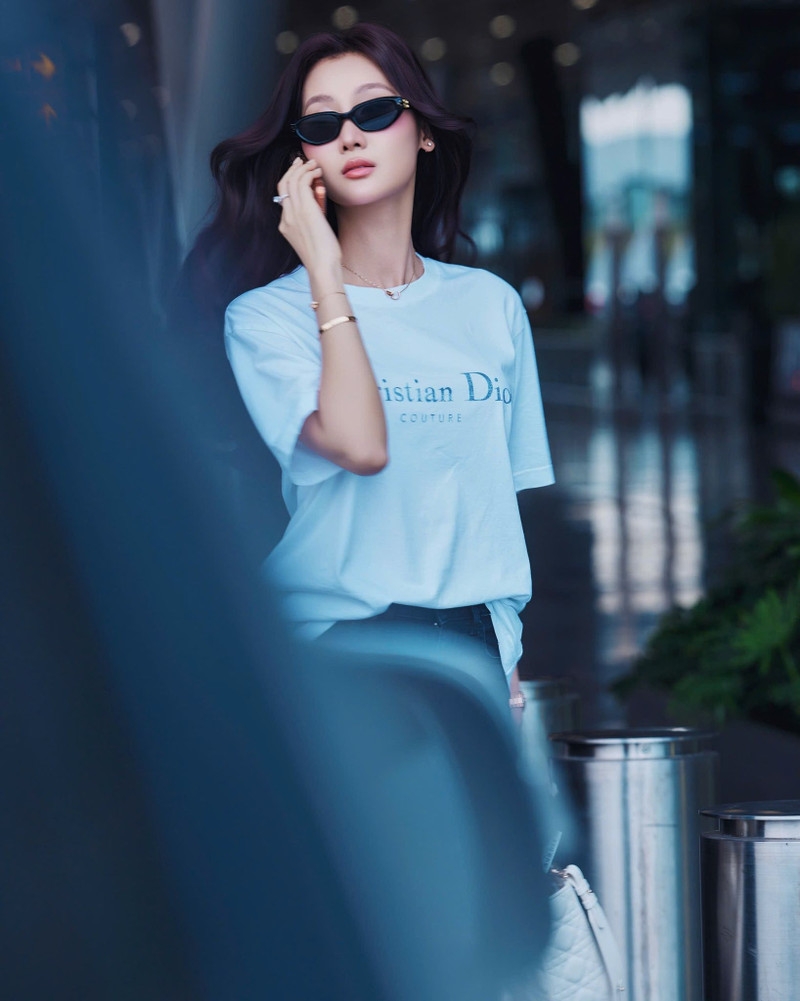 Tiểu Vy, Kỳ Duyên cùng dàn hoa á hậu khoe sắc cực cuốn khi bắt trend 'trạm tỷ' Tiểu Vy, Kỳ Duyên cùng dàn hoa á hậu khoe sắc cực cuốn khi bắt trend 'trạm tỷ'