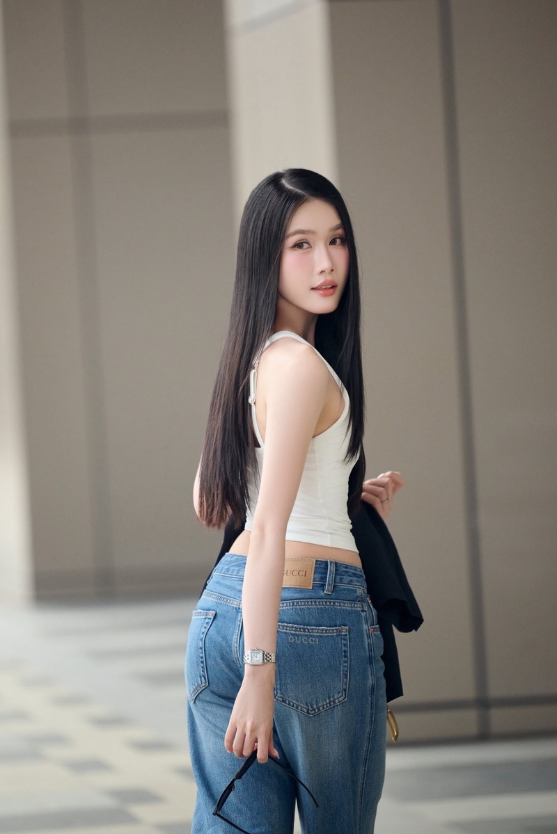 Tiểu Vy, Kỳ Duyên cùng dàn hoa á hậu khoe sắc cực cuốn khi bắt trend 'trạm tỷ' Tiểu Vy, Kỳ Duyên cùng dàn hoa á hậu khoe sắc cực cuốn khi bắt trend 'trạm tỷ'