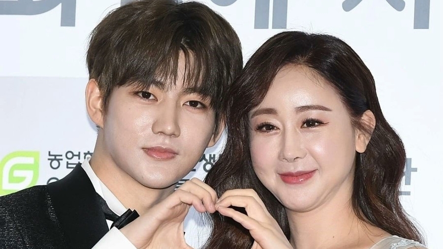 Cựu hoa hậu người Hàn Quốc gây sốc, ly hôn nhưng vẫn sống chung với chồng cũ