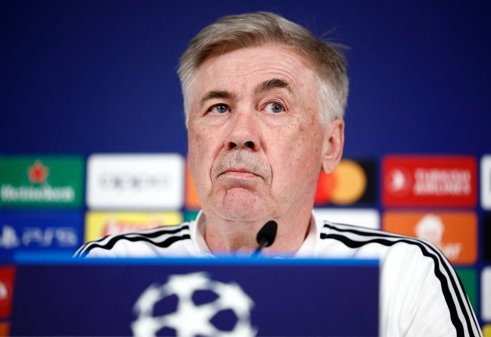 Ancelotti cân bằng kỷ lục của Sir Alex ở Champions League