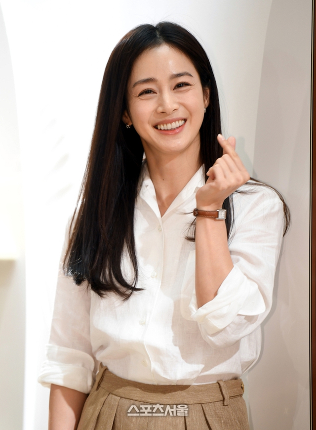 Kim Tae Hee dồn lực trở lại trong năm 2023