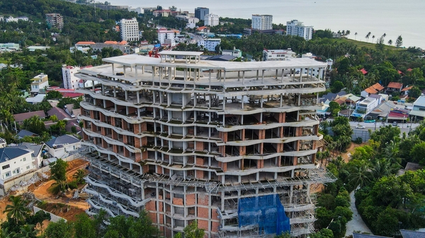 Tin bất động sản ngày 27/5: Phú Quốc sắp cưỡng chế tòa nhà cao tầng xây dựng trái phép