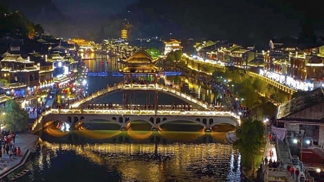 Trung Quốc mở cửa du lịch: chưa thể đón ngay dòng khách thuần túy