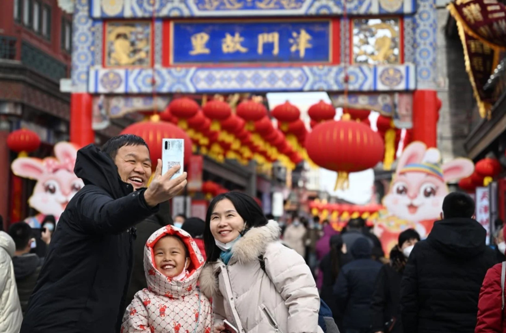 Du khách Trung Quốc chơi lễ nhiệt tình, chi tiêu mạnh trong Tết Nguyên đán