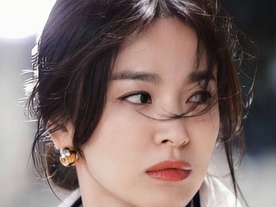Song Hye Kyo lọt top hot search Weibo vì tin đồn ngoại tình