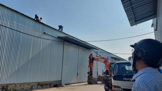 Hà Nội: Phường Tây Mỗ tổ chức cưỡng chế phá dỡ nhà xưởng xây dựng trái phép