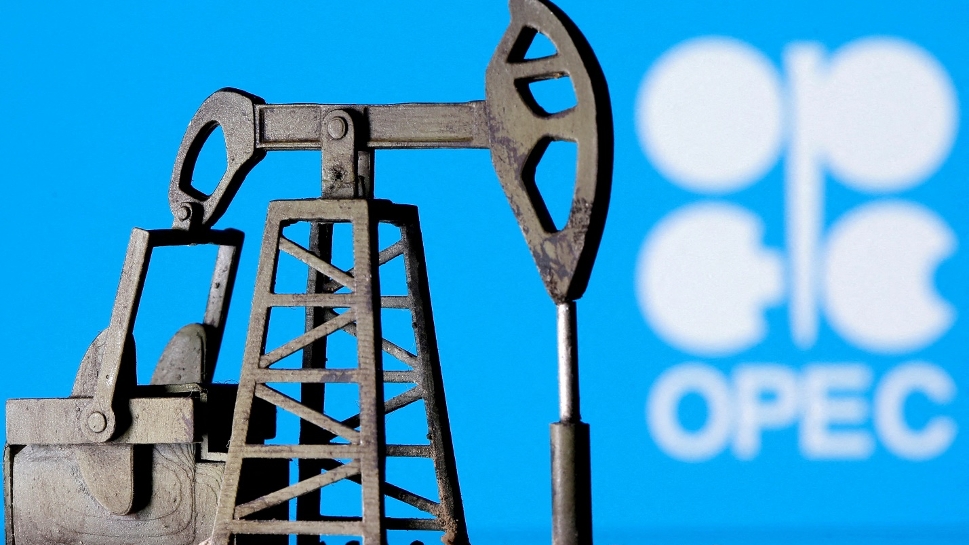 Giá xăng dầu hôm nay 1/10: Thị trường khó đoán định, dầu thô WTI giảm còn 79,63 USD/thùng