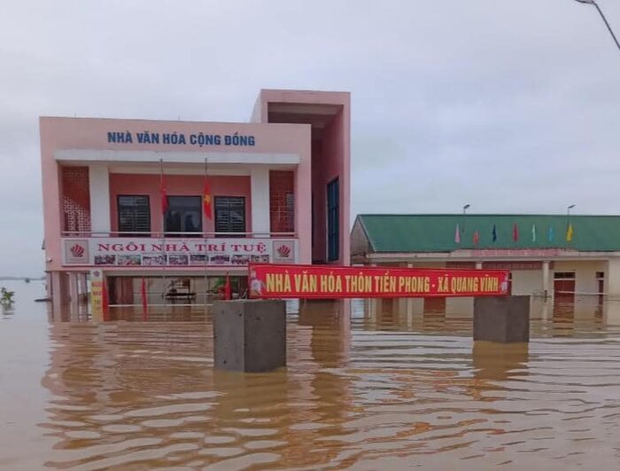 Ca sĩ Thuỷ Tiên chia sẻ 'thành quả' đã xây dựng từ mùa bão những năm trước cho bà con miền Trung