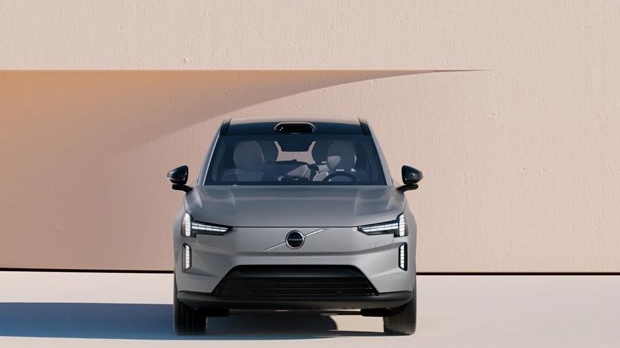 Volvo ra mắt mẫu xe mới, hướng tới tương lai chuyển hẳn sang xe điện