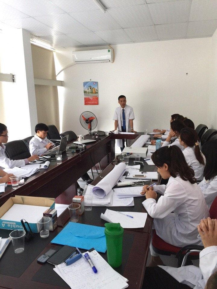 Bác sĩ Mai Vũ Khánh Toàn: Xung phong gia nhập tuyến đầu chống dịch, nổi tiếng tư vấn phong thuỷ để phòng ngừa bệnh