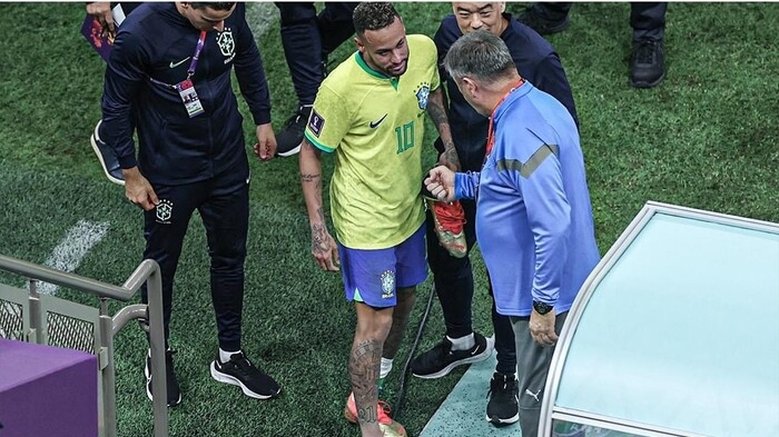 'Neymar quẫn trí và khóc nức nở vì sợ chia tay World Cup 2022'