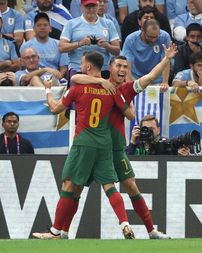 Ronaldo bị FIFA tước kỷ lục trong ngày Bồ Đào Nha đi tiếp