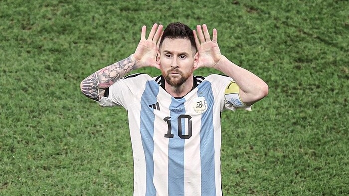 Màn chửi đối thủ và bản lĩnh "thép" của Messi: Hình bóng quân vương World Cup?