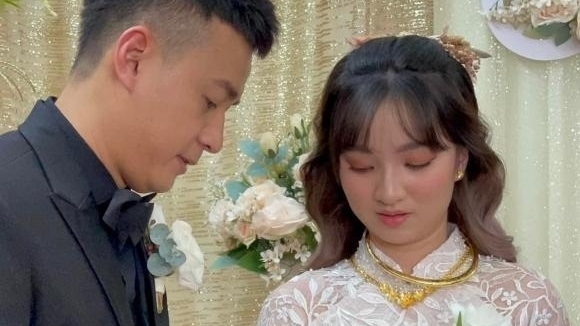 Lễ cưới diễn viên Ngọc Thuận và vợ kém 17 tuổi