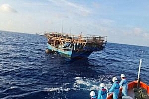 Cứu được 11/12 thuyền viên Khánh Hòa mất tích trên biển Vũng Tàu
