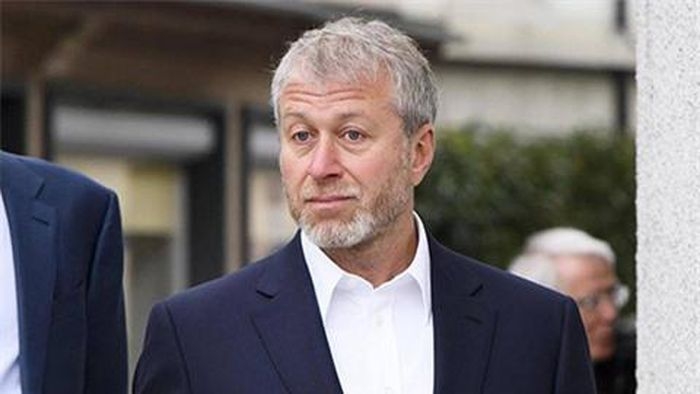 Abramovich rao bán Chelsea 3 tỷ bảng, tỷ phú Thụy Sỹ lập tức quan tâm