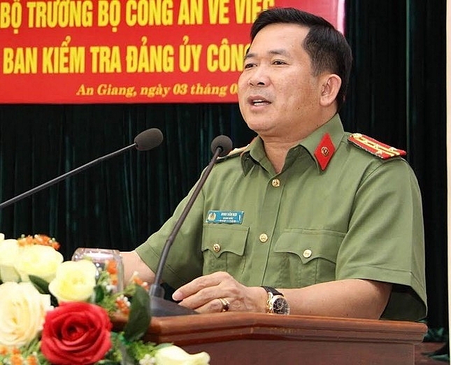 Đại tá Đinh Văn Nơi vẫn giữ chức Giám đốc Công an tỉnh An Giang