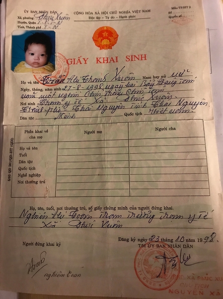 Khát khao tìm người mẹ Việt của cô gái Pháp