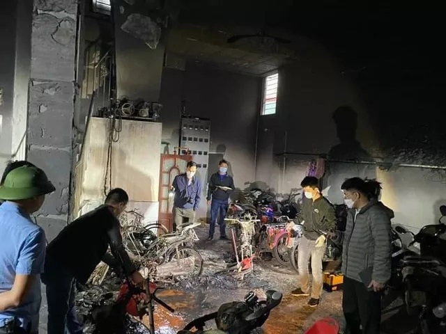 Vụ phóng hỏa ở Hà Nội: Mua 1,5 lít xăng đến đốt xe trả thù anh họ người yêu