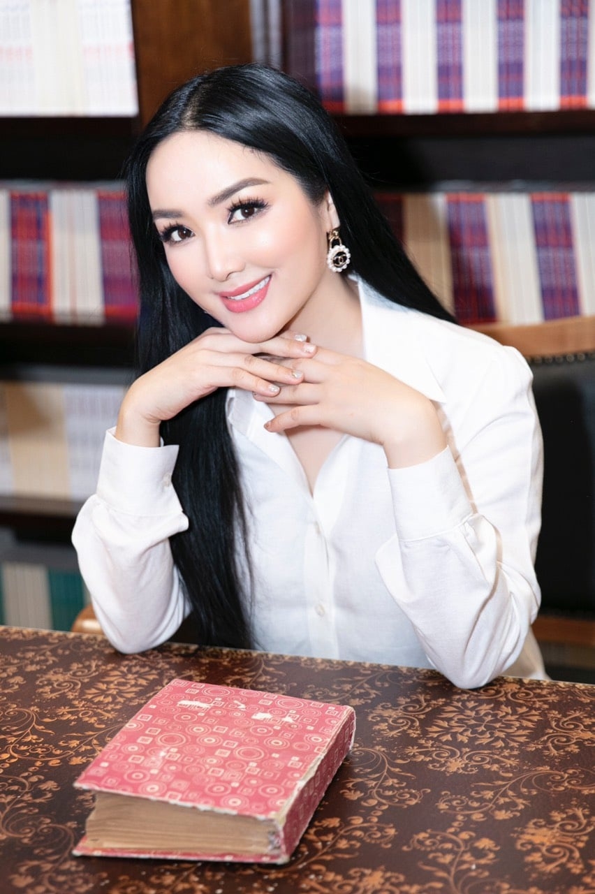 Hoa hậu Giáng My: 'Tâm bất biến giữa dòng đời vạn biến' Hoa hậu Giáng My: 'Tâm bất biến giữa dòng đời vạn biến'