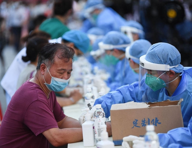 Thành phố Quảng Châu (Trung Quốc) siết chặt công tác chống dịch COVID-19
