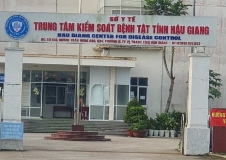 Cách chức Giám đốc và nhiều cán bộ CDC Hậu Giang liên quan vụ Việt Á