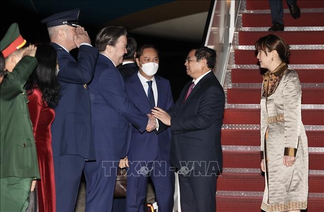 Thủ tướng tới Washington dự Hội nghị Cấp cao Đặc biệt ASEAN – Hoa Kỳ
