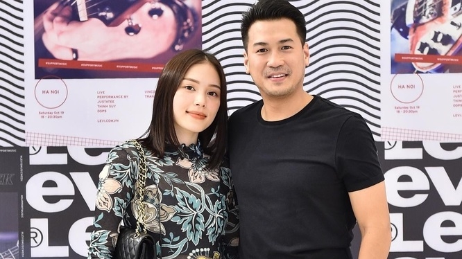 Thiếu gia Phillip Nguyễn và người mẫu Linh Rin xác nhận về chung một nhà