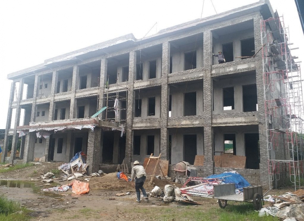 Nhà thầu có dấu hiệu “rút lõi” công trình trường tiểu học Kim Anh?