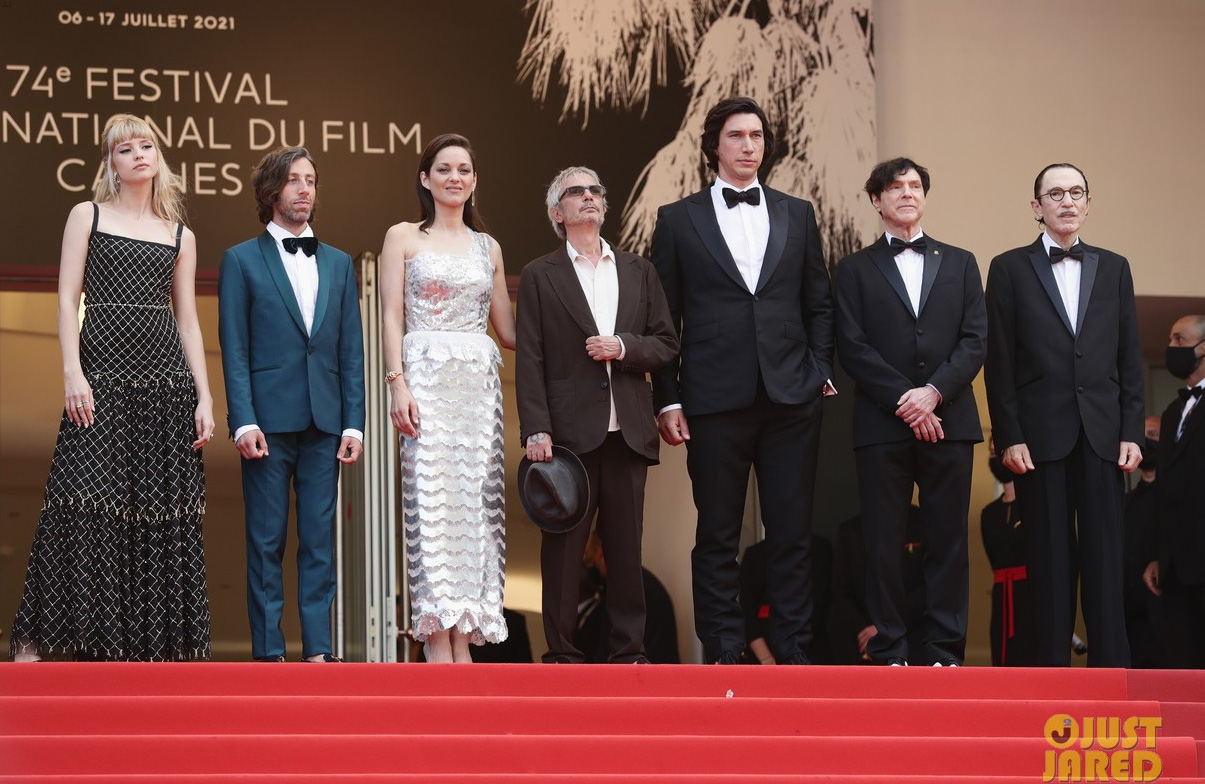 Mỹ nhân thế giới lộng lẫy và không khẩu trang trên thảm đỏ Cannes - Ảnh 2.