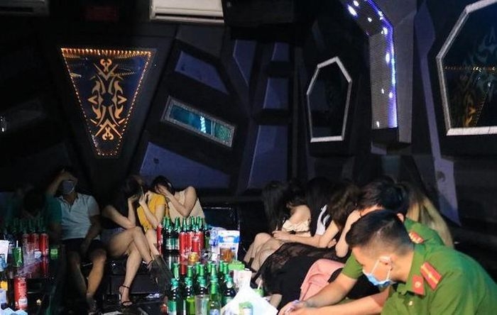 Đột kích quán karaoke, phát hiện 36 người dương tính ma túy