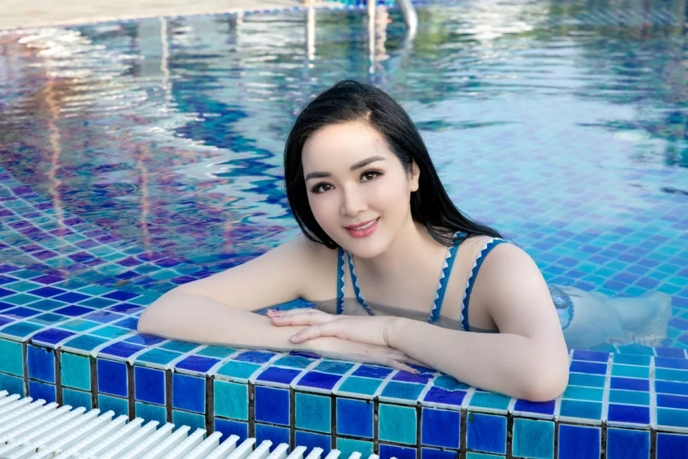 Phát sốt trước vẻ đẹp của Hoa hậu Đền Hùng duy nhất sau 30 năm đăng quang Phát sốt trước vẻ đẹp của Hoa hậu Đền Hùng duy nhất sau 30 năm đăng quang