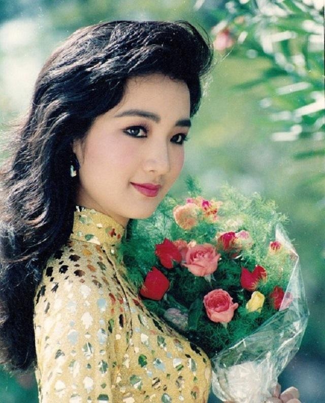 Phát sốt trước vẻ đẹp của Hoa hậu Đền Hùng duy nhất sau 30 năm đăng quang