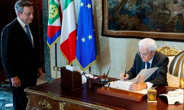 Thủ tướng Ý từ chức, Tổng thống giải tán quốc hội để bầu cử sớm
